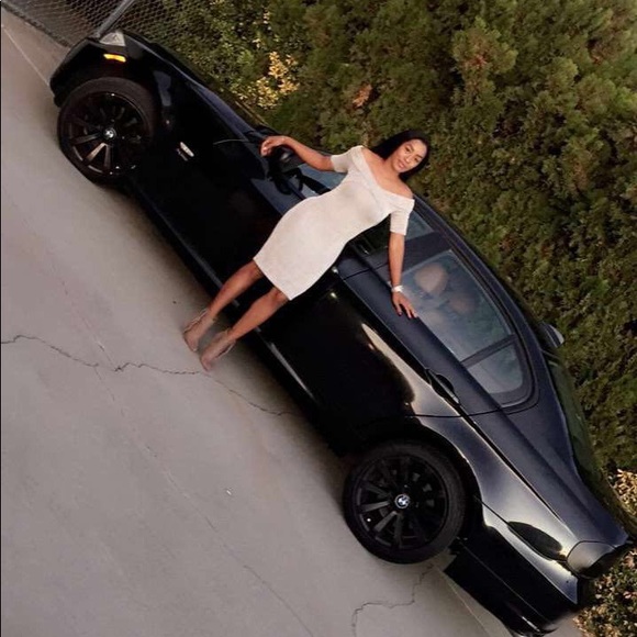 MEET YOUR POSHER - Picture 4 of 5